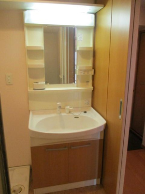 【独立洗面台】 | スカイシャトレ箱崎南 | 別号室の写真になります。現況優先。
