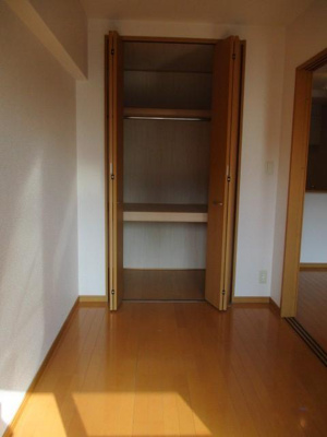 【収納】 | スカイシャトレ箱崎南 | 別号室の写真になります。現況優先。