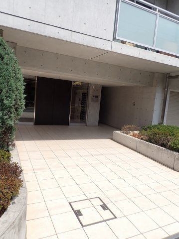 THE CUBEのエントランス