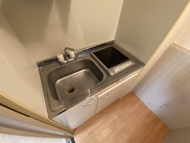 甲賀市水口町虫生野中央の事務所のキッチン