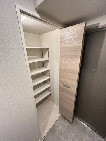 大阪市中央区北浜東の賃貸マンションの収納