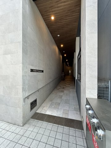 大阪市中央区北浜東の賃貸マンションのロビー