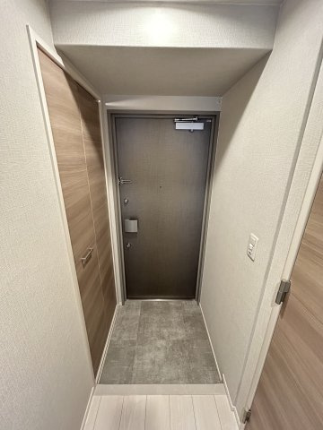 大阪市中央区北浜東の賃貸マンションの玄関