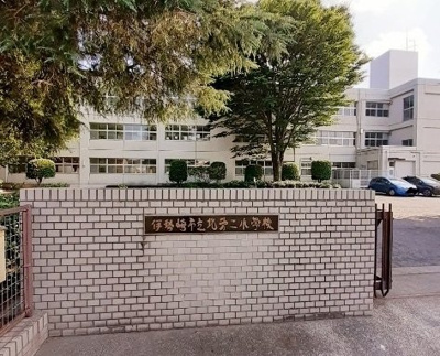 【周辺】 | コミューン　ｉ　ＷＥＳＴ | 伊勢崎市立北第二小学校まで1600m