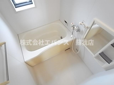 【浴室】 | シャーメゾンU | コンパクトで使いやすいお風呂です
