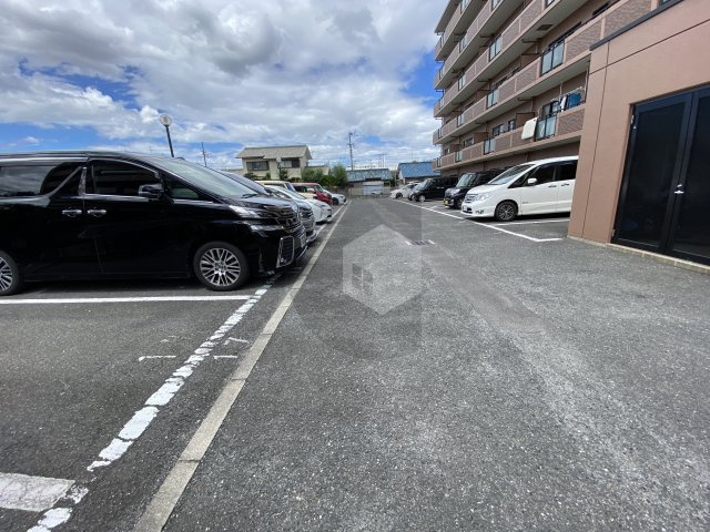 Grand Chariotの駐車場