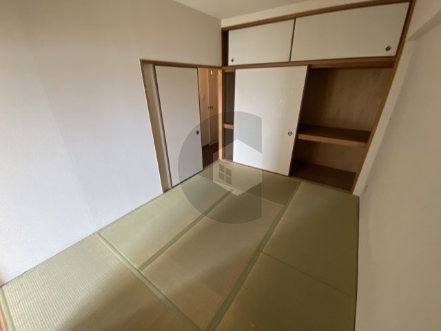 メゾン菱江の和室