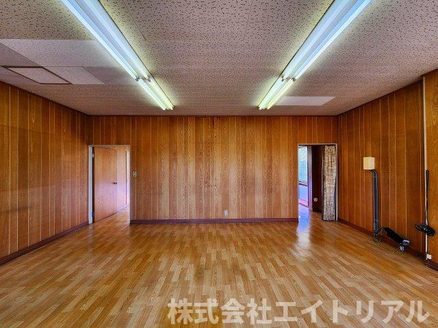 パーク梅盛の内装