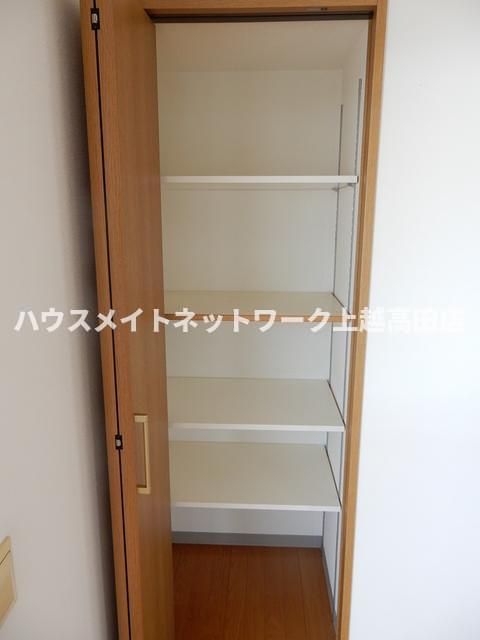 プレム南高田の収納|クローゼット