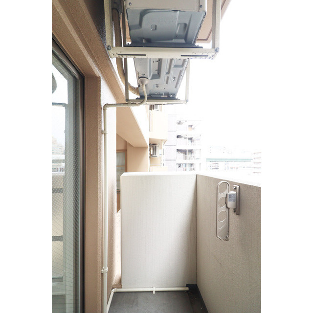 SERENiTE本町refletのバルコニー