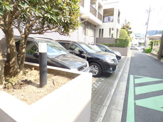 【空要確認】敷地内に駐車場あります