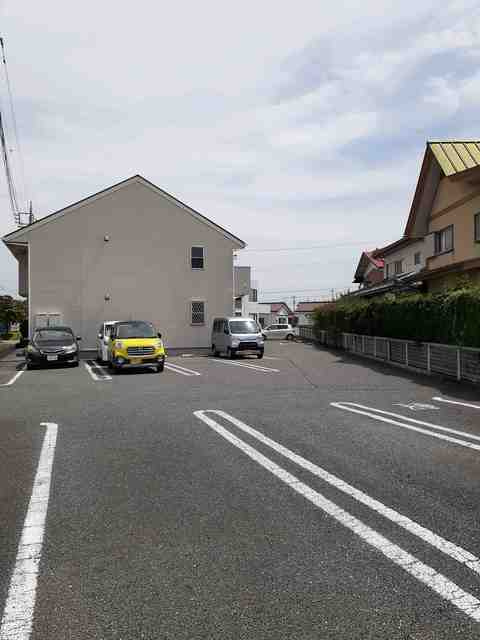 リシアンの駐車場
