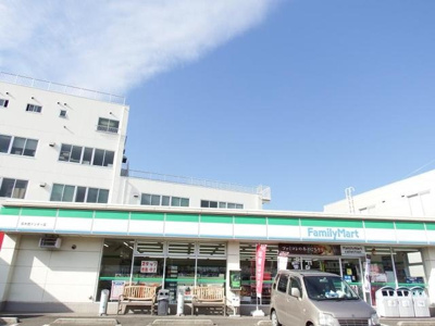 ファミリーマート 厚木西インター店 719m