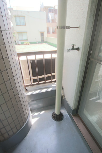 洗濯機置き場（室外）