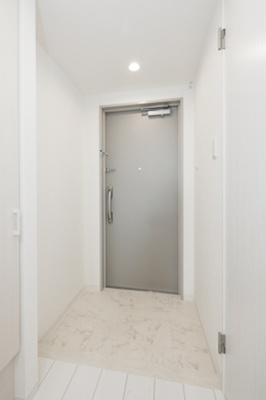 【玄関】 | アイビーコート日本橋人形町 | ※写真は同タイプ住戸です。
