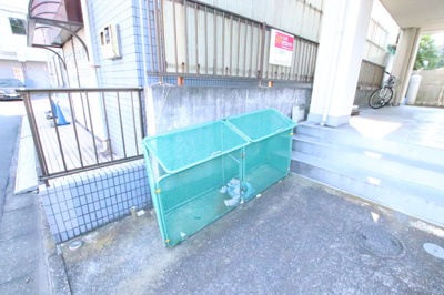 ごみ置き場