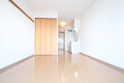 ６帖の洋室です