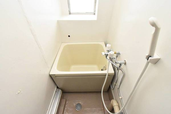 ビレッジハウス川井宿6号棟の浴室|ビレッジハウスの同一物件・同一タイプの間取りの写真です