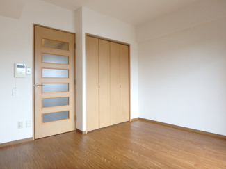 ★別室参考写真【洋室6帖】　収納付きのお部屋です★