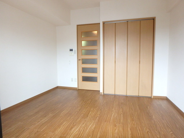 ★別室参考写真【洋室6帖】　家具の配置のしやすい洋室★