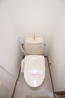 あると嬉しい洗浄機能付き暖房便座♪