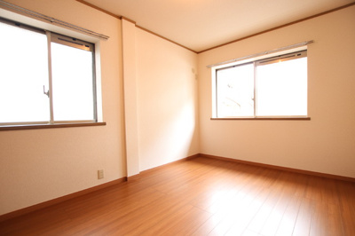 2面採光のお部屋です♪