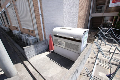 ごみ置き場