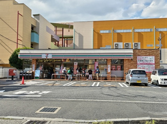 セブンイレブン海老名中央店まで約３５０ｍ