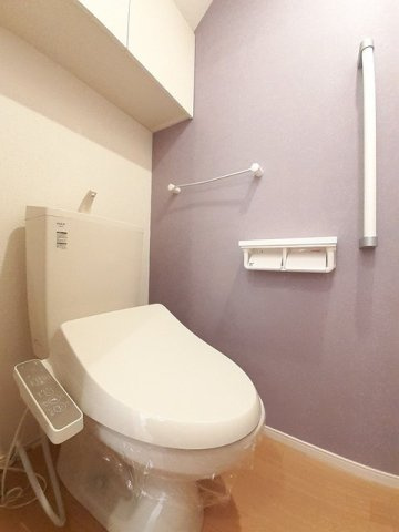 スマイル　ベストのトイレ|落ち着いた色調のトイレです
