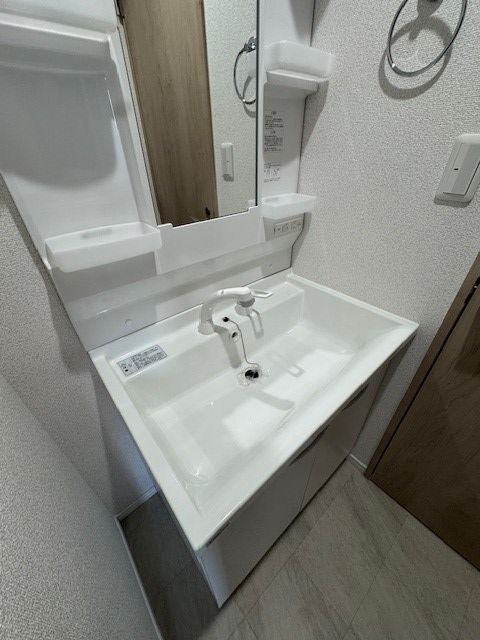 東林間コーポラスの独立洗面台
