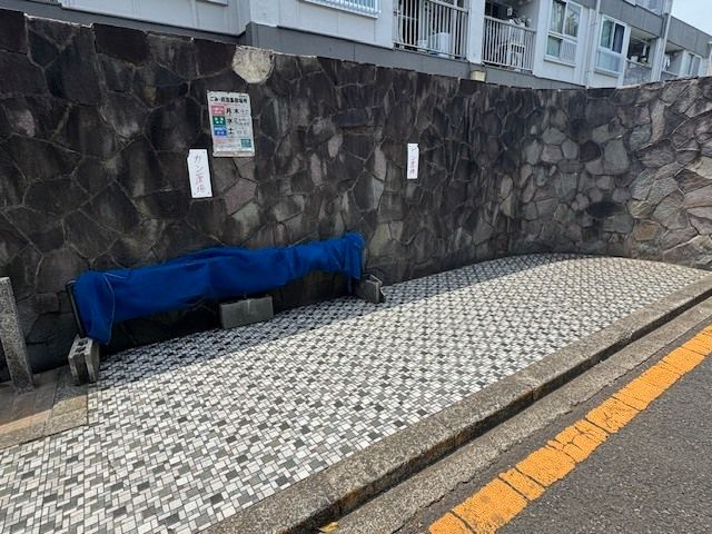 東林間コーポラスのエントランス