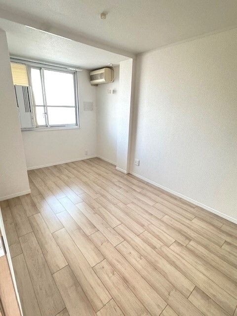 東林間コーポラスの寝室