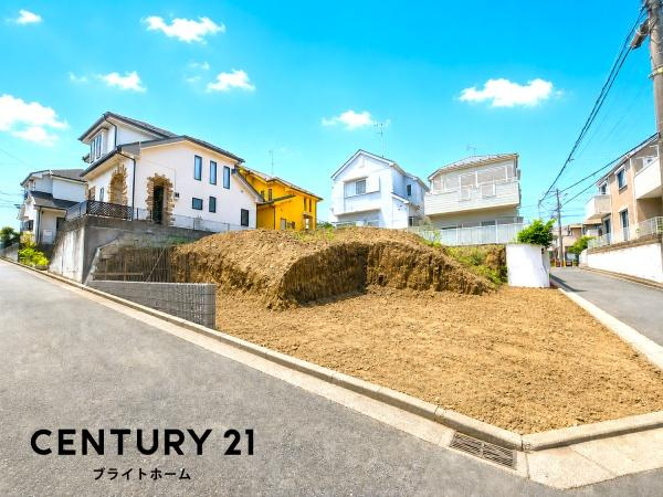 横浜市南区六ツ川２丁目の新築一戸建の前面道路含む現地写真|周辺物件、周辺環境も合わせてご案内可能です！
お気軽にお問い合わせください。