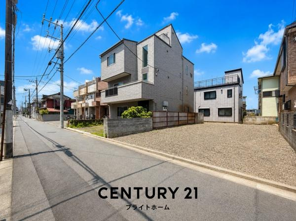 川崎市川崎区小田４丁目の新築一戸建の前面道路含む現地写真|周辺物件、周辺環境も合わせてご案内可能です！
お気軽にお問い合わせください。
