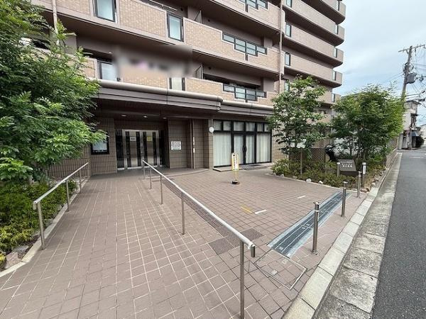 【エントランス】 | サンメゾン若江岩田