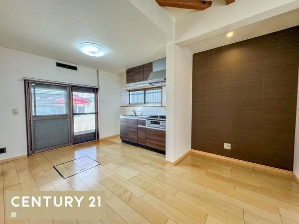 和歌山市杭ノ瀬の中古一戸建の居間・リビング