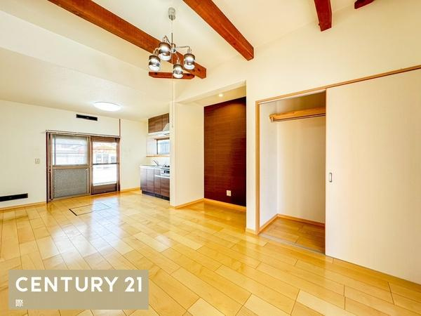 和歌山市杭ノ瀬の中古一戸建の居間・リビング