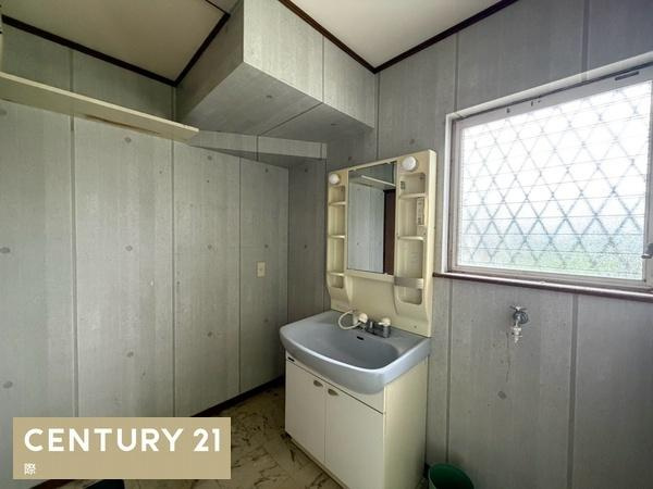 貴志川町岸小野　中古戸建の独立洗面台