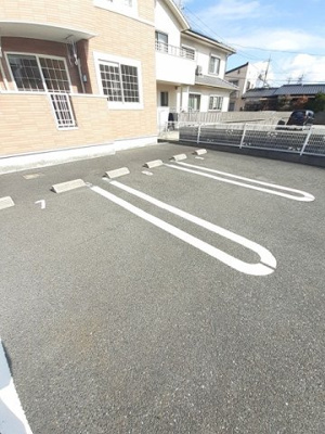 【駐車場】 | ルミエール　ロジュマンＡ