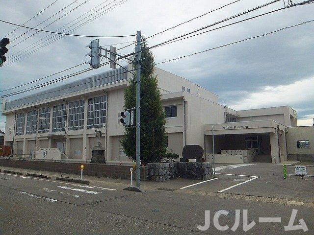 フロレスタの周辺|春日新田小学校まで1900m