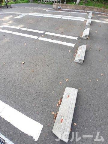 パルテンツァの駐車場