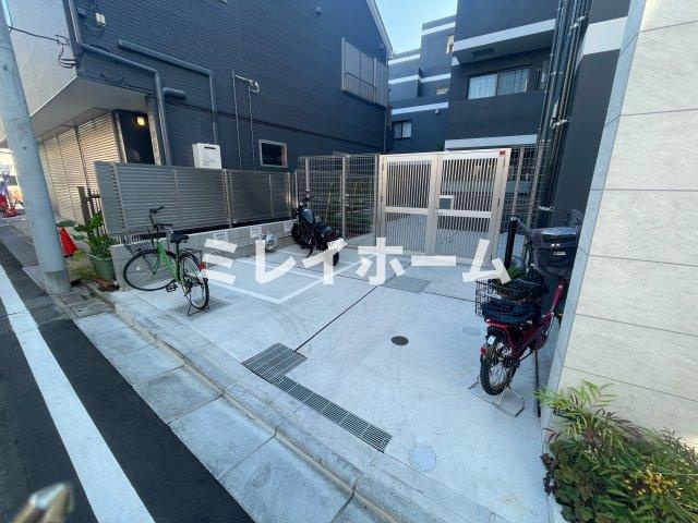 ドゥーエ梅屋敷のその他共用部分|同建物内、別のお部屋の参考写真になります。