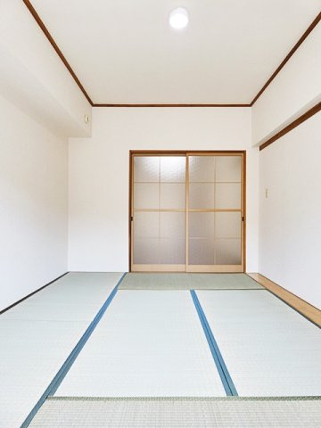 アーバンドエル杁中の居間・リビング