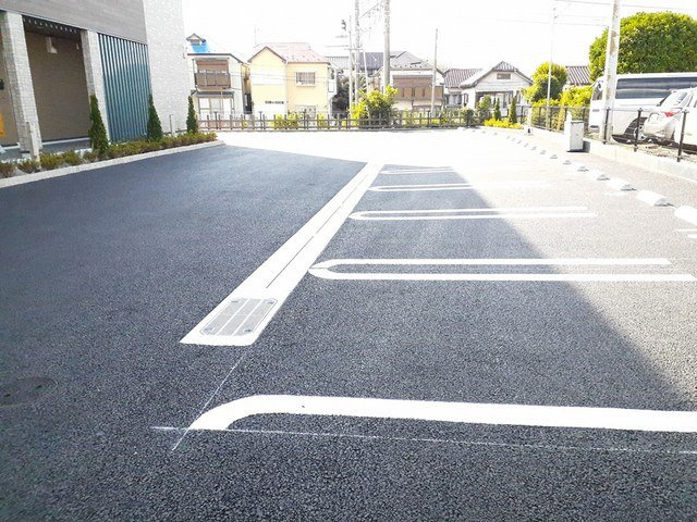 ヒルサイドⅢの駐車場