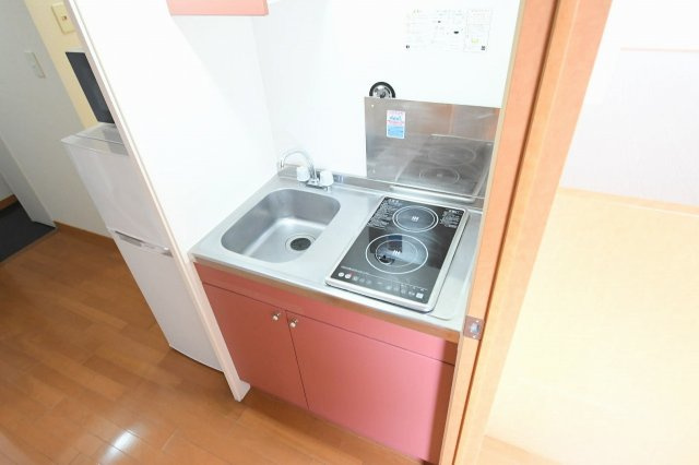 レオパレスＦｌａｔ新栄のキッチン