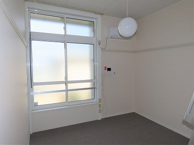 レオパレスプレジール城北Ａの居間・リビング|103・203号室は家具家電の付いていないお部屋です