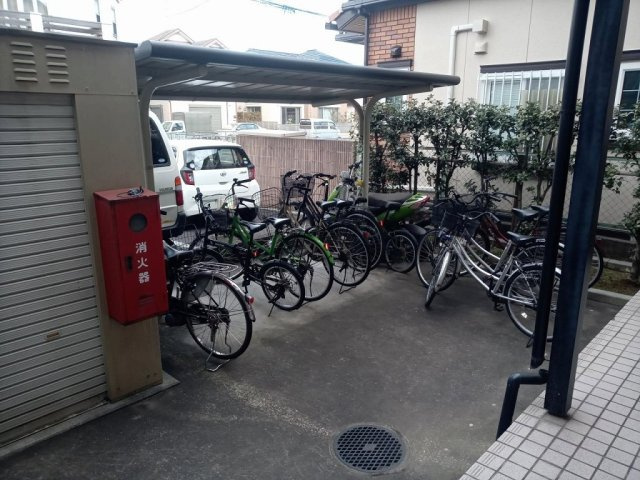 レオパレス鳩ヶ谷本町Ⅱのその他|自転車置き場