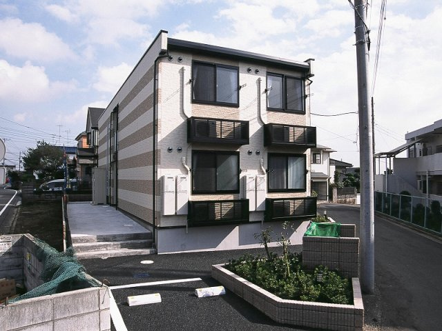 レオパレスヒルサイドハイツ菅田の外観