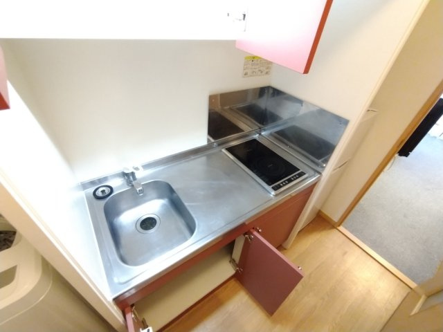 レオパレス春日のキッチン|シングルレバー設置　シンク広めです♪