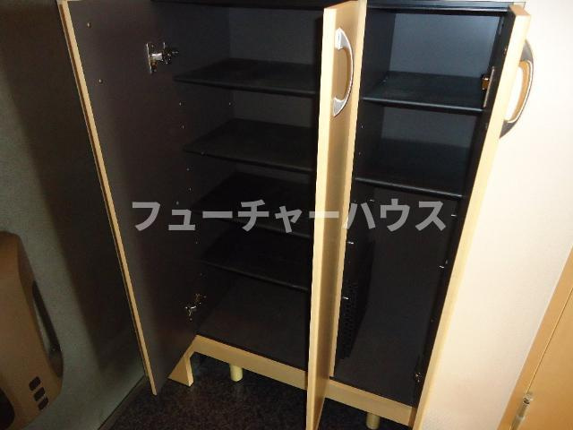 ブリリアントジェイド（Brilliant jade）のその他|下足箱